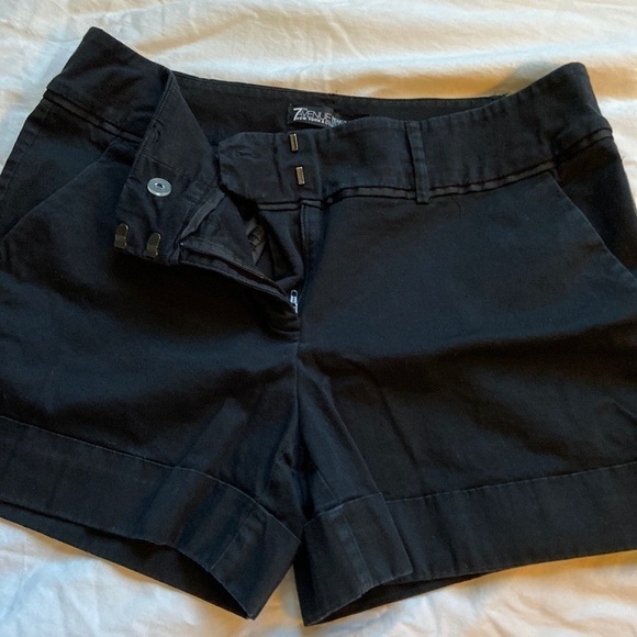 𝅺New York and Company 7th Avenue Design Studio Shorts Black Size 8 - Picture 4 of 10